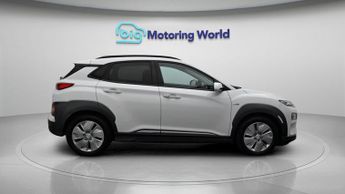 Hyundai KONA PREMIUM SE
