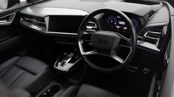 Audi Q4 e-tron S LINE