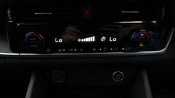 Nissan Qashqai DIG-T ACENTA PREMIUM DCT