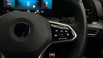 Volkswagen Golf GTE DSG