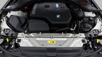 BMW 3 Series 330E SE PRO