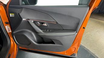 Peugeot E-2008 GT