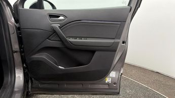 Renault Captur TECHNO E-TECH