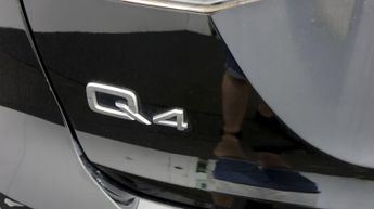 Audi Q4 e-tron S LINE