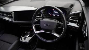Audi Q4 e-tron S LINE