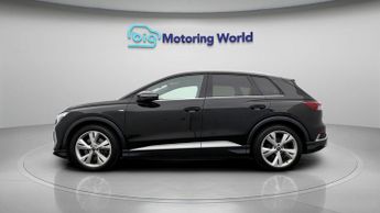 Audi Q4 e-tron S LINE