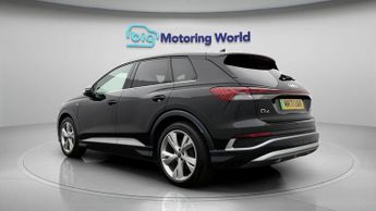 Audi Q4 e-tron S LINE