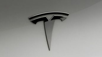 Tesla Model Y BASE