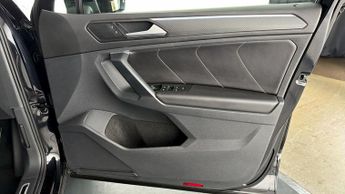 Volkswagen Tiguan R-LINE TSI DSG