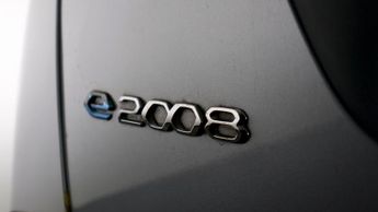 Peugeot E-2008 GT