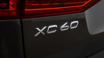 Volvo XC60 RECHARGE T6 PLUS AWD