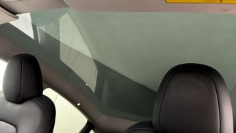 Tesla Model Y BASE