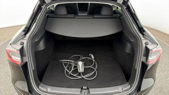 Tesla Model Y BASE