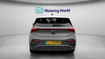 CUPRA Born V2