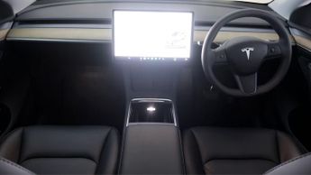 Tesla Model Y BASE