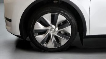 Tesla Model Y BASE