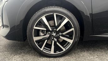 Peugeot E-208 GT