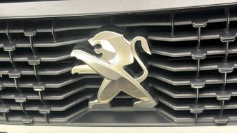Peugeot E-208 GT