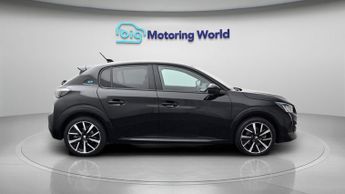 Peugeot E-208 GT