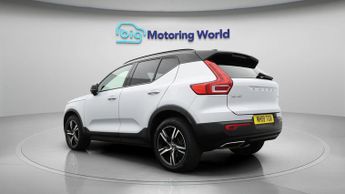 Volvo XC40 T4 R-DESIGN