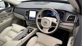 Volvo XC90 RECHARGE T8 PLUS AWD