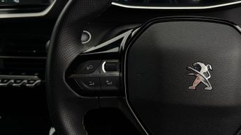 Peugeot E-2008 GT