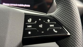 Audi Q6 e-tron S LINE QUATTRO