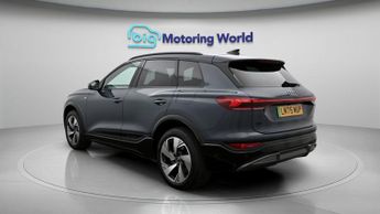 Audi Q6 e-tron S LINE QUATTRO
