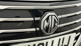 MG MG5 EXCLUSIVE