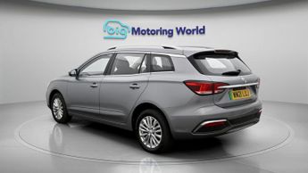 MG MG5 EXCLUSIVE