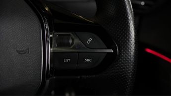 Peugeot E-2008 GT PREMIUM