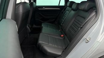 Volkswagen Passat R-LINE TSI EVO DSG