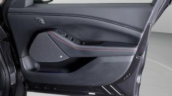 Ford Mustang Mach-E BASE