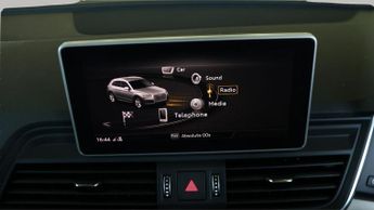 Audi Q5 TFSI E QUATTRO COMPETITION