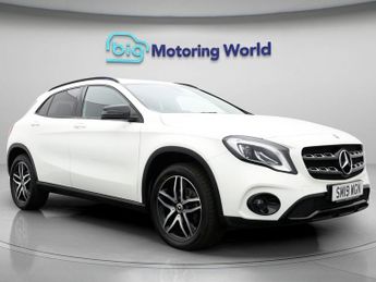 Mercedes GLA GLA 180 URBAN EDITION