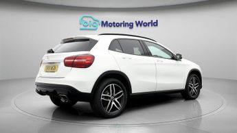 Mercedes-Benz GLA GLA 180 URBAN EDITION