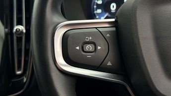 Volvo XC40 RECHARGE T5 R-DESIGN PRO