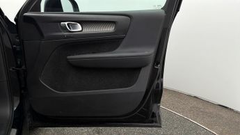 Volvo XC40 RECHARGE T5 R-DESIGN PRO