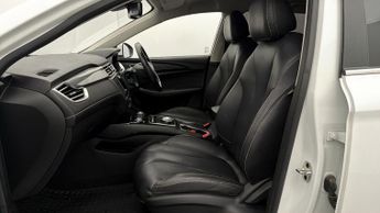 MG MG5 EXCLUSIVE