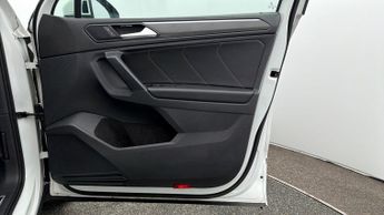 Volkswagen Tiguan R-LINE TSI DSG