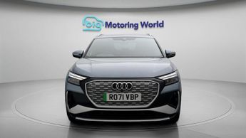 Audi Q4 e-tron S LINE
