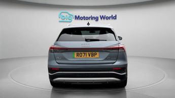 Audi Q4 e-tron S LINE