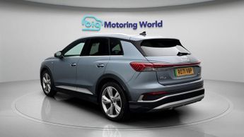 Audi Q4 e-tron S LINE