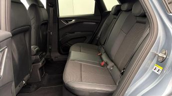 Audi Q4 e-tron S LINE