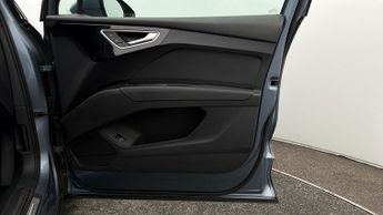 Audi Q4 e-tron S LINE