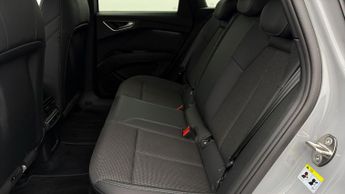 Audi Q4 e-tron S LINE