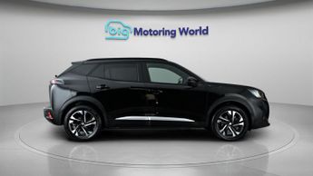 Peugeot E-2008 GT