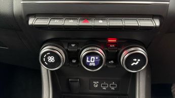 Renault Captur TECHNO E-TECH