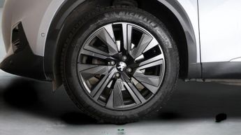 Peugeot E-2008 GT