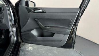 Volkswagen Polo LIFE TSI DSG